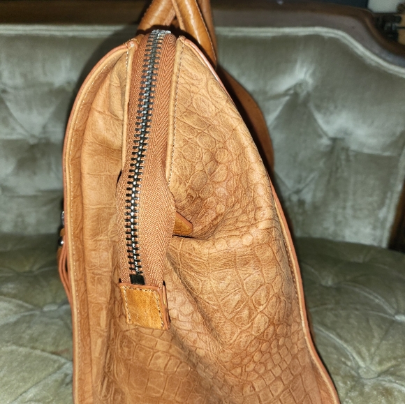 Authentic Kenneth Cole Tote bag - Picture 4 of 9